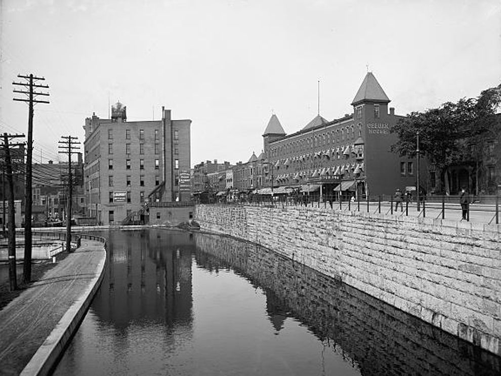 Erie Canal Museum City