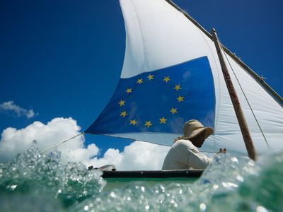 Photo: The flag of the European Union on a boat.
