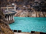 Picture of a hydroelectric dam. 