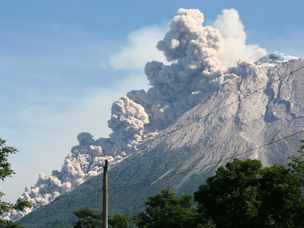  pyroclastic flow  National Geographic Society