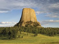 Photo of Devils Tower.